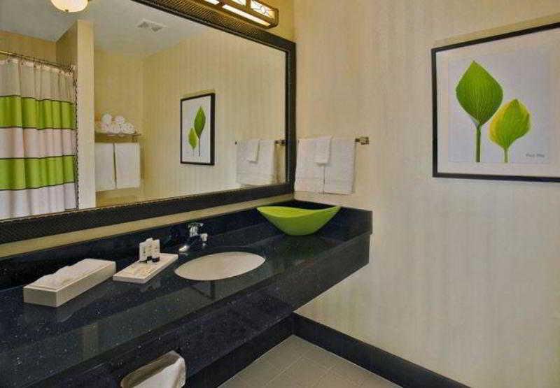 Fairfield Inn & Suites By Marriott Oklahoma City Nw Expressway/Warr Acres Екстер'єр фото