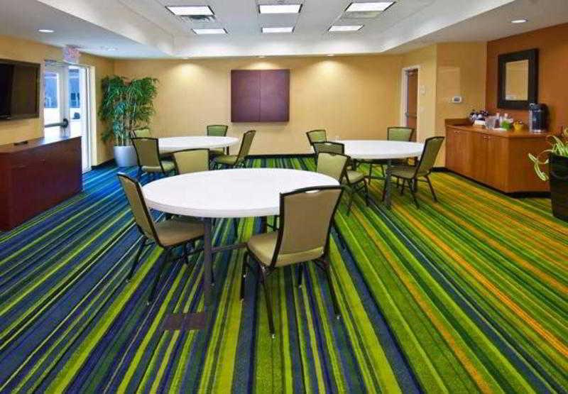 Fairfield Inn & Suites By Marriott Oklahoma City Nw Expressway/Warr Acres Бізнес фото